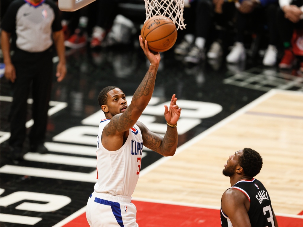 相比之下 相比之下